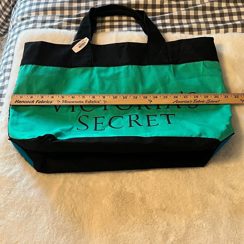 New!‎ Victoria's Secret Colorblock Weekend Bag